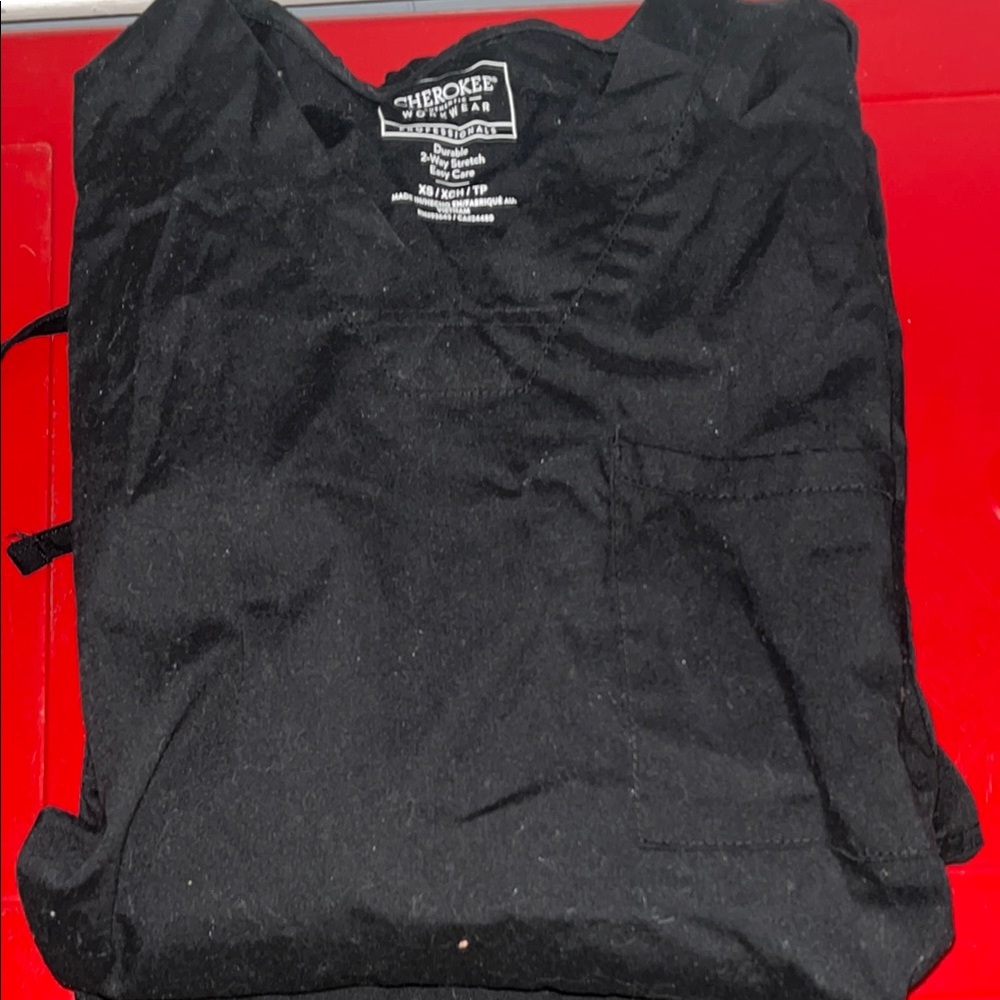 Cherokee Classic Black Scrub Top and bottoms